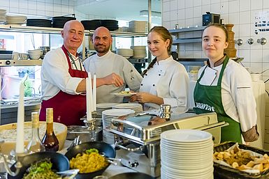 Alvis Benefizküchenparty Alvis Benefizküchenparty