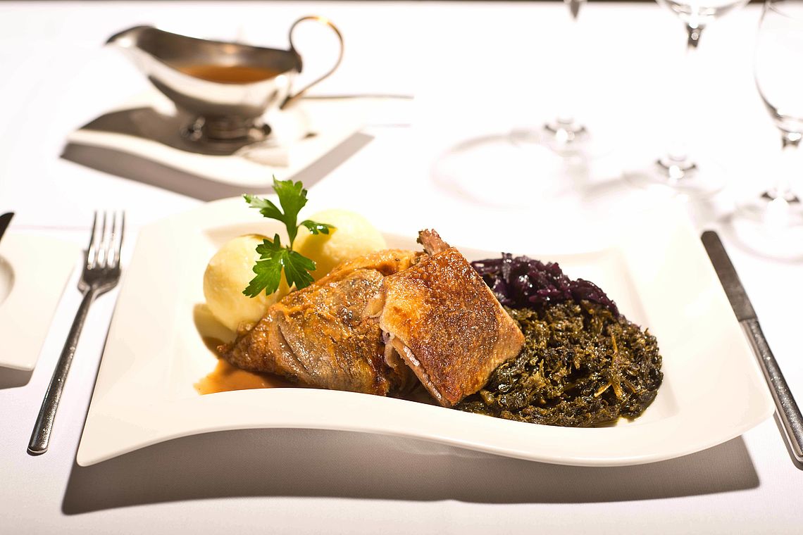 Festtagsessen ALvis Restaurant Berlin Goose on the menu