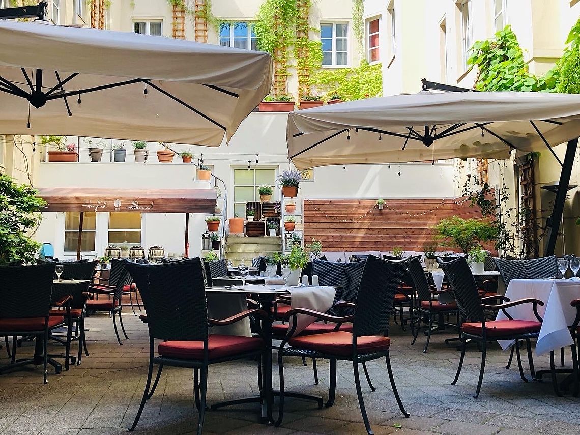 Hofgarten ALvis Sommer