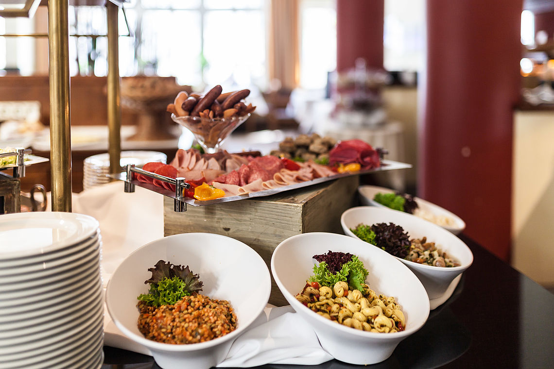 Salate beim Brunch ALvis Restaurant Berlin