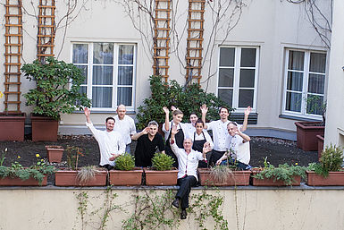 Küchenmitarbeiter ALvis Restaurant Berlin Küchenmitarbeiter ALvis Restaurant Berlin